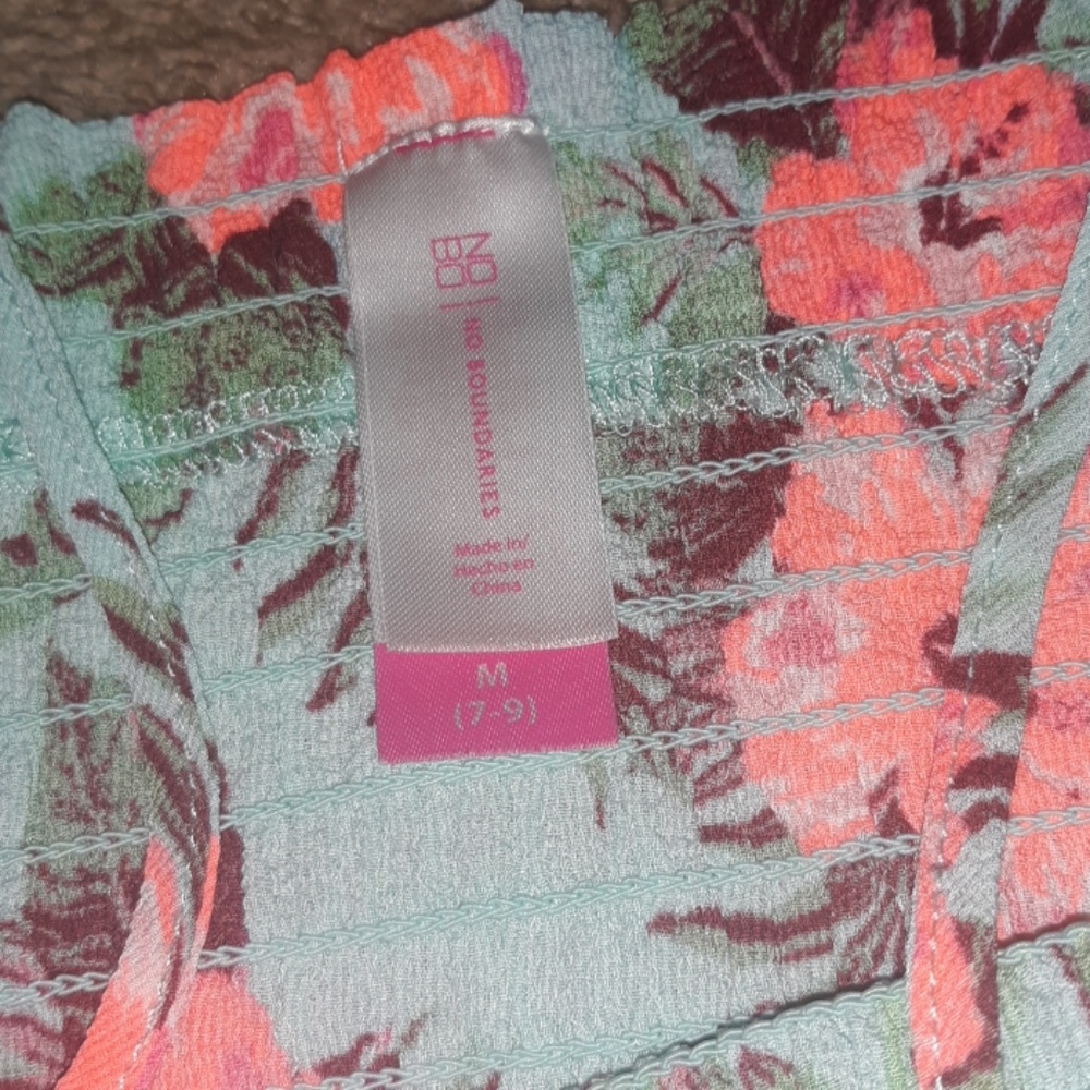 Spring Blouse - Picture 2 of 4